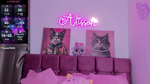 Snapshot of alissonsweet18_ chatting on 11.19.25 Alisson online show from 11.19.25