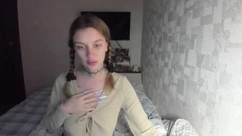 AlisTrisx online show from 10.05.25