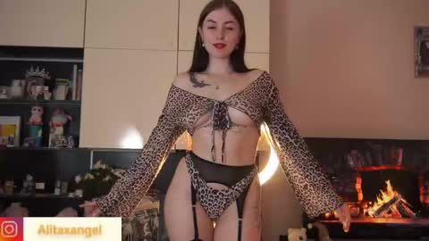 A L I T A online show from 02.18.25