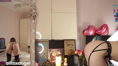 Snapshot of alitaangel_ chatting on 04.01.26 A L I T A online show from 04.01.26