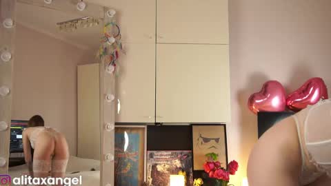 Snapshot of alitaangel_ chatting on 04.05.26 A L I T A online show from 04.05.26