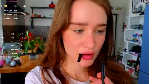Snapshot of aliviawithlove chatting on 06.24.26 Alivia online show from 06.24.26