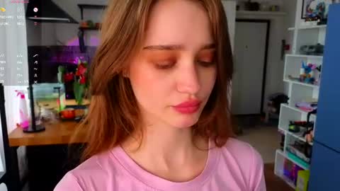 Snapshot of aliviawithlove chatting on 07.04.26 Alivia online show from 07.04.26
