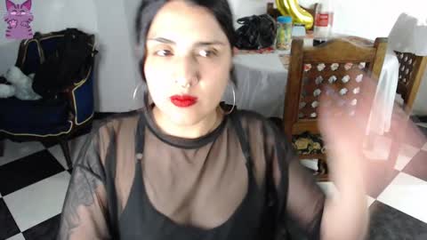 Snapshot of alix_beltran chatting on 09.16.25 Alix online show from 09.16.25