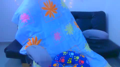 alixxe_ online show from 12.15.25