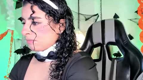 Andrea online show from 10.19.25