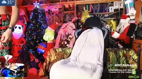 Snapshot of allan_arod chatting on 12.24.24 Allan arod online show from 12.24.24