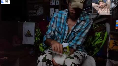 Snapshot of allan_arod chatting on 10.04.25 Allan arod online show from 10.04.25