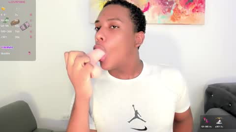 Snapshot of allan_ghersi02 chatting on 01.16.25 Angel online show from 01.16.25