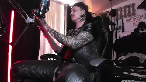   online show from 03.04.25