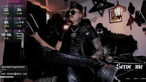 Snapshot of allanhurtss chatting on 04.30.26 online show from 04.30.26
