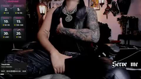 Snapshot of allanhurtss chatting on 05.05.26 online show from 05.05.26