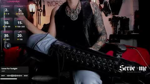 Snapshot of allanhurtss chatting on 05.17.26 online show from 05.17.26
