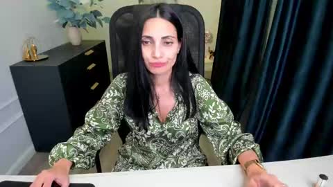 allayerty online show from 10.10.25