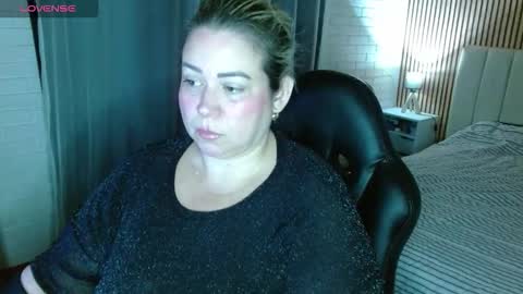 Snapshot of allegra_ferragamo chatting on 11.25.25 Ale online show from 11.25.25