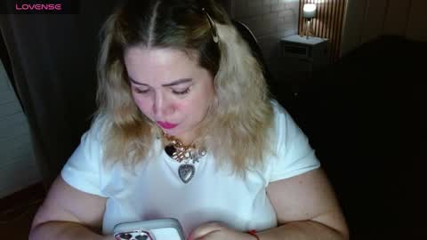 Snapshot of allegra_ferragamo chatting on 04.08.26 Ale online show from 04.08.26