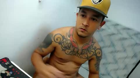 Snapshot of allen_69xx chatting on 10.19.25 allen online show from 10.19.25