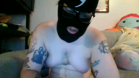 Snapshot of allenjaxoff703805 chatting on 10.10.25 allenjaxoff703805 online show from 10.10.25