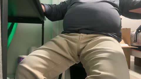 Allergictolove online show from 12.23.24