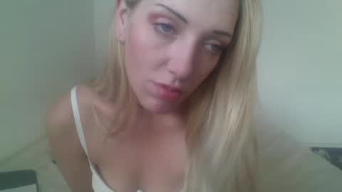 Snapshot of allforthedxll chatting on 01.09.25 allforthedxll online show from 01.09.25