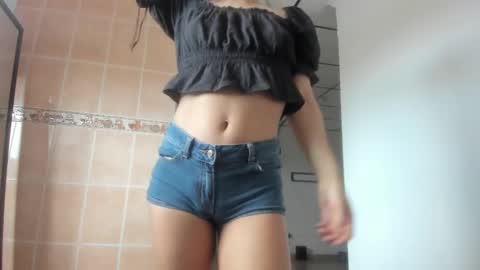 Snapshot of allgold8 chatting on 02.14.25 allgol8 online show from 02.14.25