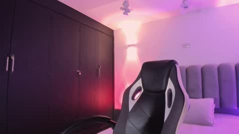 Snapshot of allicelover chatting on 12.02.25 ALLICE online show from 12.02.25