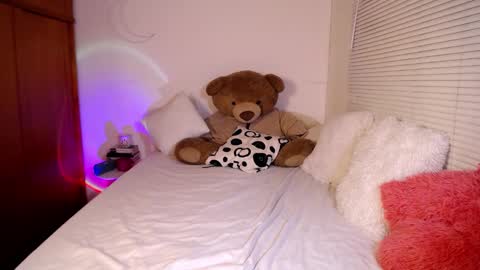 Allie  online show from 02.11.25