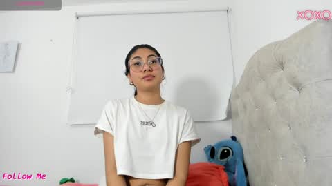 Snapshot of allison_18_ chatting on 01.13.25 Nana online show from 01.13.25