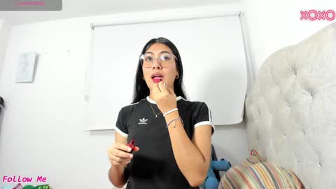 Snapshot of allison_18_ chatting on 01.15.25 Nana online show from 01.15.25