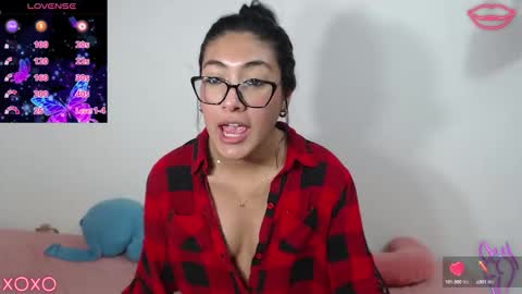 Snapshot of allison_18_ chatting on 09.22.25 Nana online show from 09.22.25