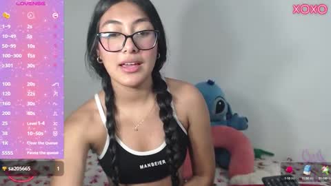 Snapshot of allison_18_ chatting on 10.02.25 Nana online show from 10.02.25