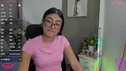 Snapshot of allison_18_ chatting on 11.24.25 Nana online show from 11.24.25