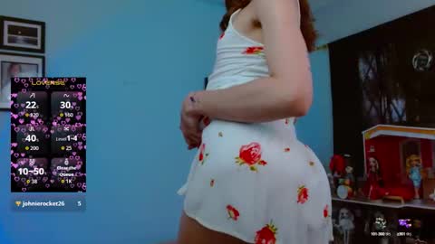 Snapshot of allisonblossom chatting on 10.16.25 online show from 10.16.25