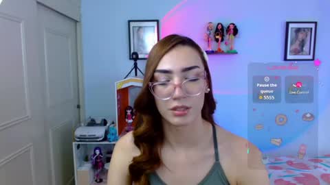 Snapshot of allisonblossom chatting on 05.25.26 online show from 05.25.26