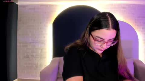 Snapshot of allisonrogersx chatting on 06.24.26 Allison Rogers online show from 06.24.26