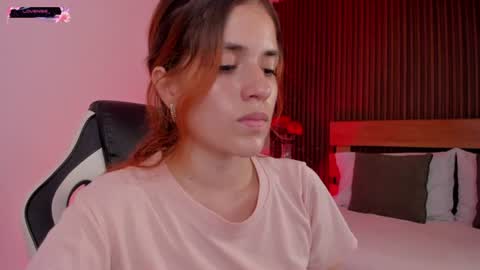 Snapshot of alliss_ginger_ chatting on 06.12.26 A L L I S S online show from 06.12.26