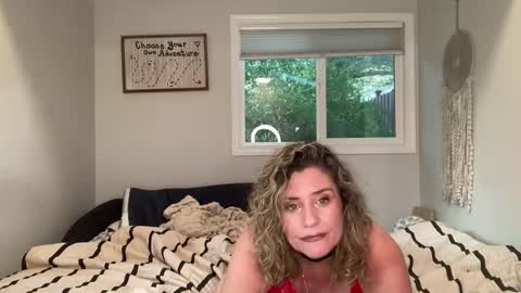 Snapshot of alliyahjustice chatting on 12.21.25 alliyahjustice online show from 12.21.25