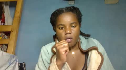 allizida01 online show from 11.17.25