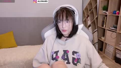 Snapshot of alllinaeve chatting on 02.22.25 Alina online show from 02.22.25