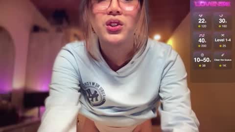 Snapshot of alluringallison chatting on 01.10.26 Allison online show from 01.10.26