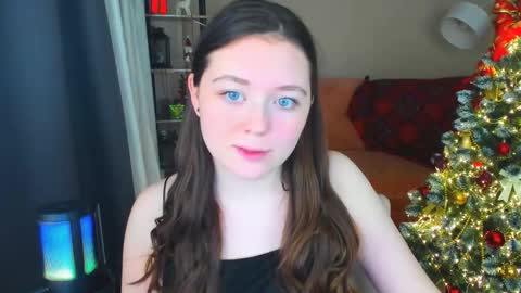 alluringeyess online show from 12.20.25