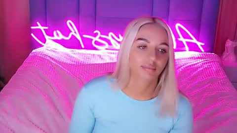 AlwaysHot online show from 11.29.25