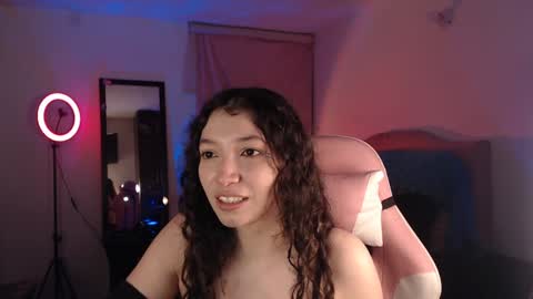 Snapshot of ally_donfort chatting on 02.04.25 Ally online show from 02.04.25