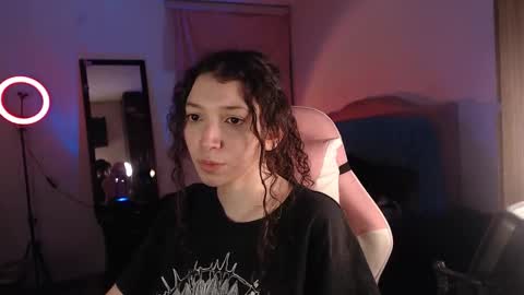 Snapshot of ally_donfort chatting on 02.12.25 Ally online show from 02.12.25