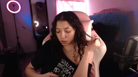 Snapshot of ally_donfort chatting on 02.12.25 Ally online show from 02.12.25