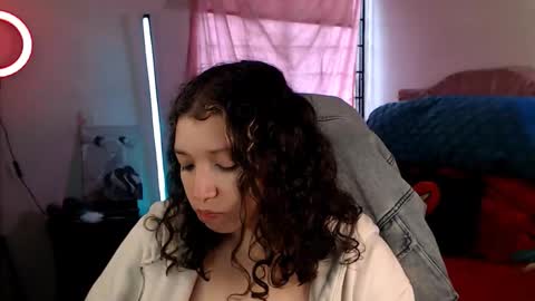 Snapshot of ally_donfort chatting on 10.28.25 Ally online show from 10.28.25