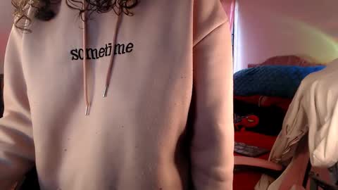 Snapshot of ally_donfort chatting on 10.29.25 Ally online show from 10.29.25