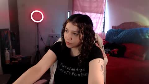 Snapshot of ally_donfort chatting on 11.07.25 Ally online show from 11.07.25