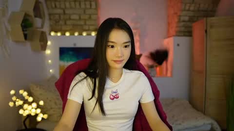 Allyah Sky online show from 02.16.25