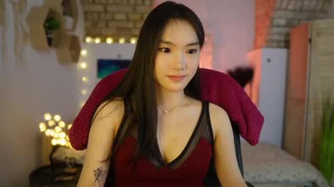 Allyah Sky online show from 02.28.25